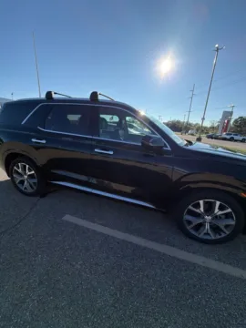 More photos of 2021 Hyundai Palisade Limited at Zeigler GMC of Holland, MI