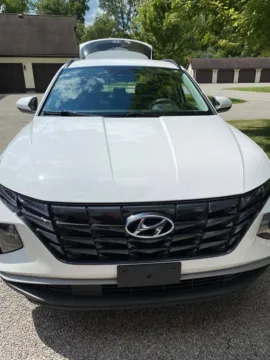 White 2024 Hyundai Tucson SEL for sale in Holland, MI