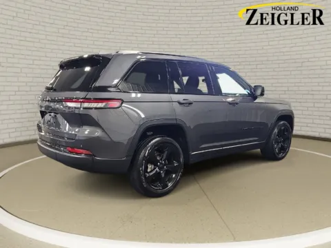 More photos of 2023 Jeep Grand Cherokee Altitude X at Zeigler GMC of Holland, MI
