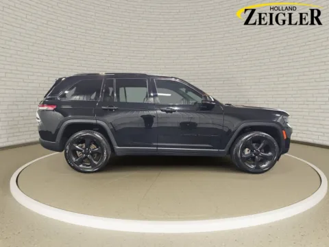 More photos of 2024 Jeep Grand Cherokee Altitude at Zeigler GMC of Holland, MI