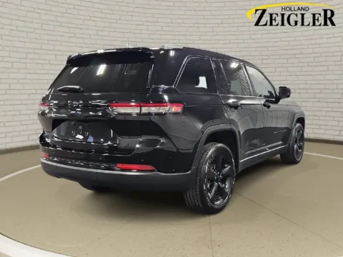 More photos of 2024 Jeep Grand Cherokee Altitude at Zeigler GMC of Holland, MI