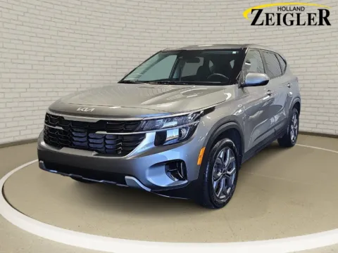 Gray 2024 Kia Seltos LX for sale in Holland, MI