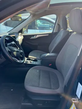 More photos of 2020 Ford Escape SE at Zeigler GMC of Holland, MI