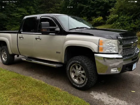 Black 2007 Chevrolet Silverado 2500 HD LTZ for sale in Holland, MI