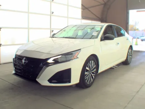 White 2025 Nissan Altima 2.5 SV for sale in Holland, MI