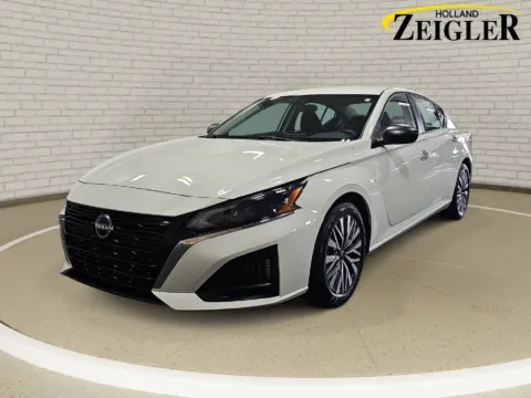 White 2025 Nissan Altima 2.5 SV for sale in Holland, MI