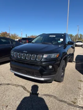 Black 2022 Jeep Compass Limited for sale in Holland, MI