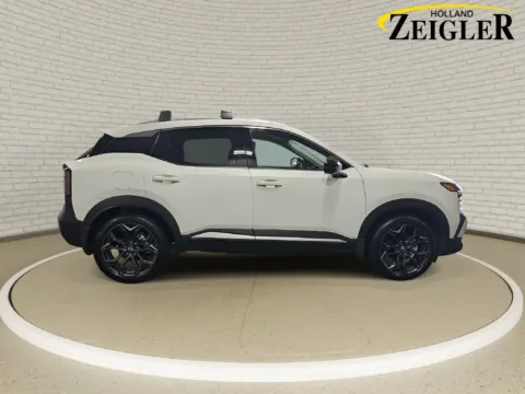 More photos of 2026 Nissan Kicks SR at Zeigler GMC of Holland, MI