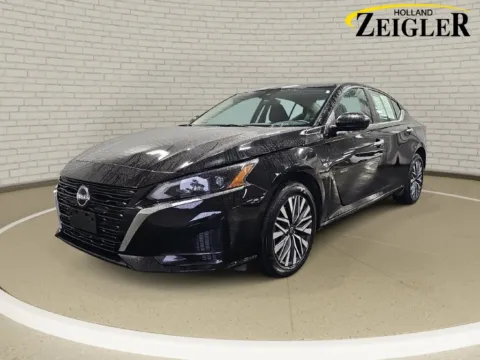 Black 2025 Nissan Altima 2.5 SV for sale in Holland, MI