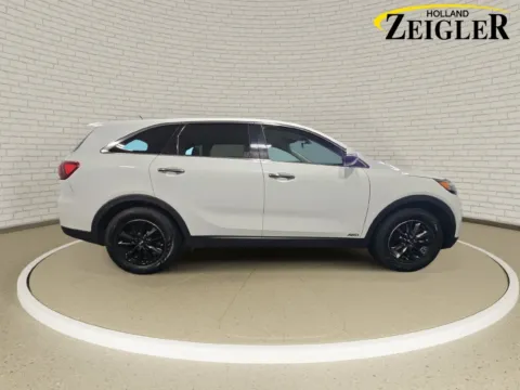 More photos of 2019 Kia Sorento LX at Zeigler GMC of Holland, MI