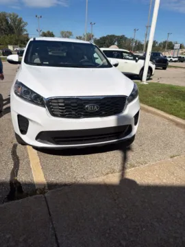 Photos of 2019 Kia Sorento LX for sale in Holland, MI at Zeigler GMC of Holland