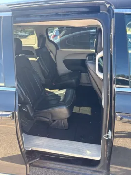 Photos of 2018 Chrysler Pacifica Limited for sale in Holland, MI at Zeigler GMC of Holland