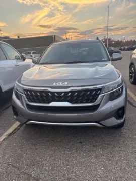 Gray 2022 Kia Seltos Nightfall for sale in Holland, MI