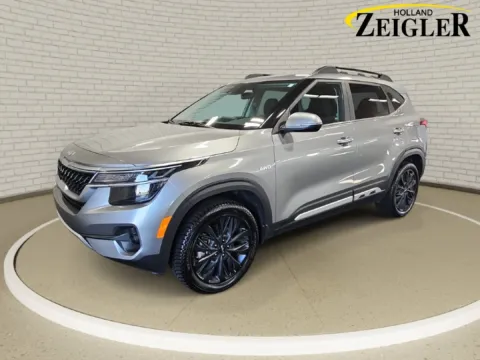 Gray 2022 Kia Seltos Nightfall for sale in Holland, MI
