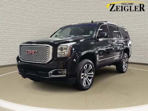 Black 2017 GMC Yukon Denali for sale in Holland, MI
