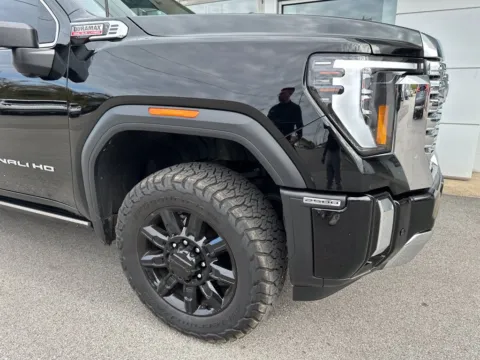 More photos of 2025 GMC Sierra 2500 HD Denali at Zeigler GMC of Holland, MI