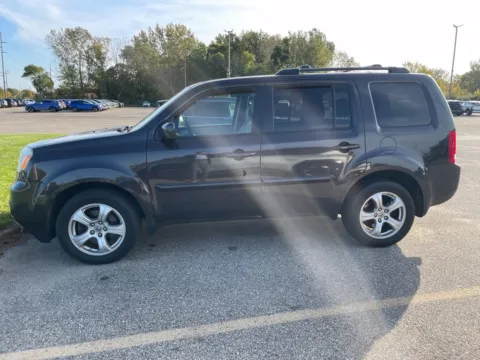 Gray 2014 Honda Pilot EX-L for sale in Holland, MI
