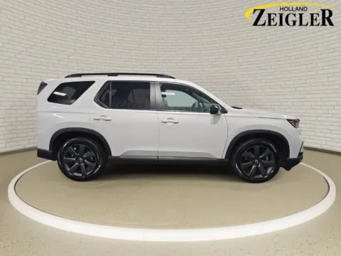 More photos of 2023 Honda Pilot Sport at Zeigler GMC of Holland, MI