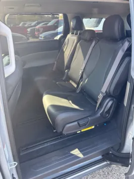 More photos of 2025 Kia Carnival Hybrid EX at Zeigler GMC of Holland, MI
