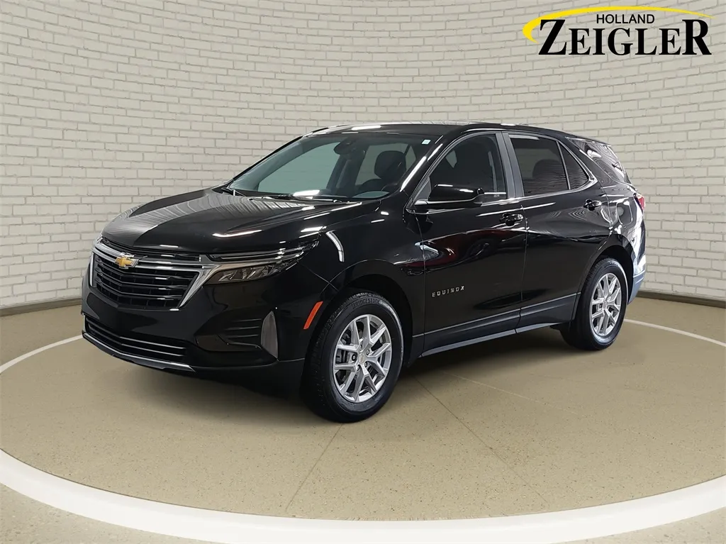 Black 2022 Chevrolet Equinox LT for sale in Holland, MI