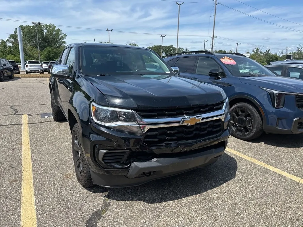 Black 2021 Chevrolet Colorado LT for sale in Holland, MI