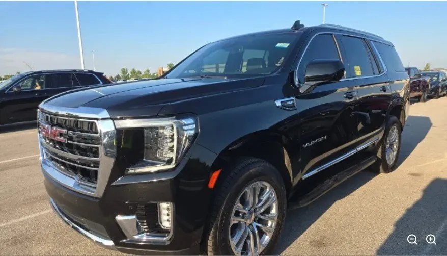 Black 2023 GMC Yukon SLT for sale in Holland, MI