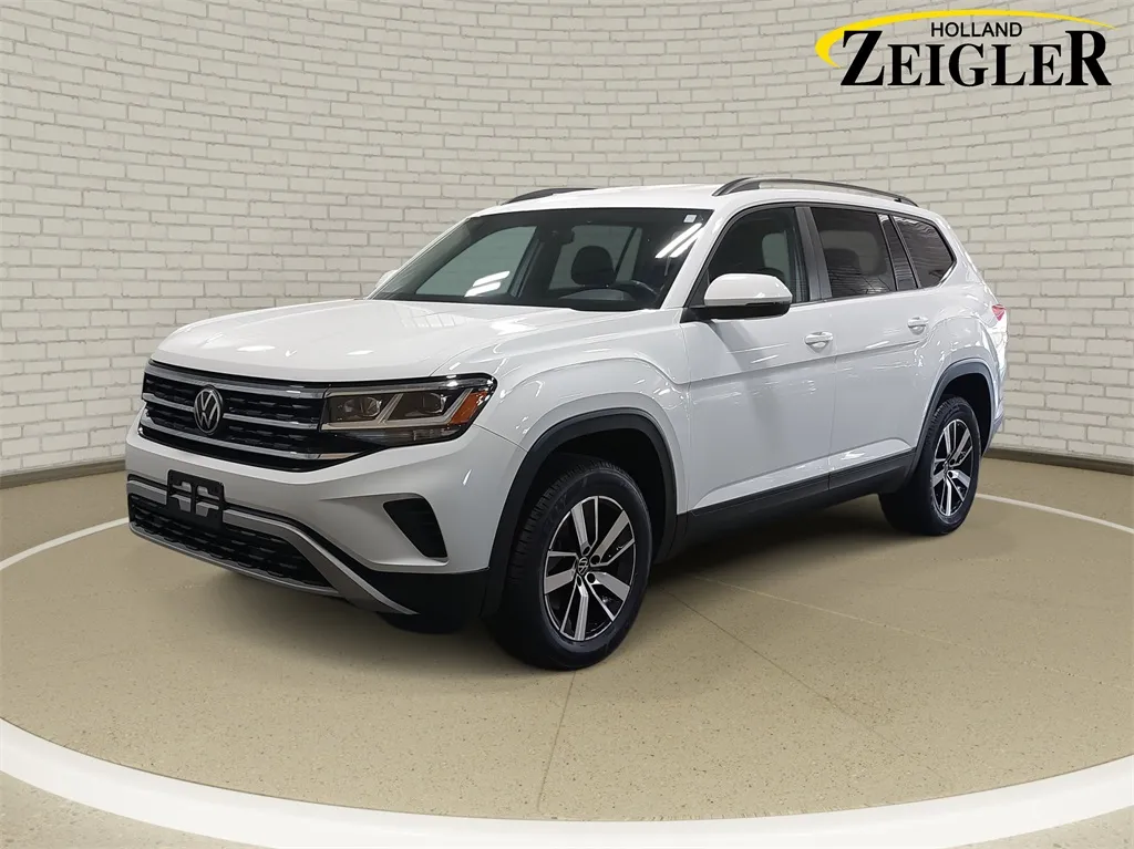 White 2022 Volkswagen Atlas 2.0T SE for sale in Holland, MI