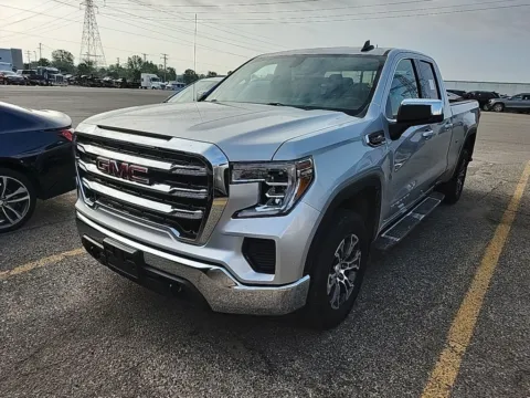 Silver 2020 GMC Sierra 1500 SLE for sale in Holland, MI