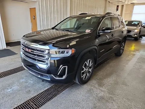 Black 2023 GMC Acadia SLE for sale in Holland, MI