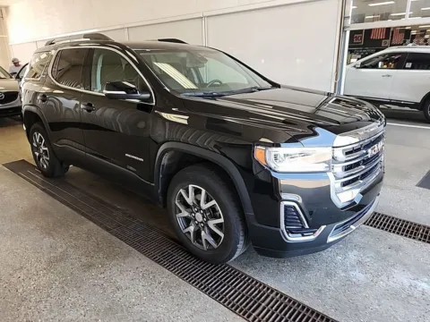More photos of 2023 GMC Acadia SLE at Zeigler GMC of Holland, MI