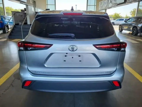 Another view of 2024 Toyota Highlander for sale in Holland, MI at Zeigler GMC of Holland