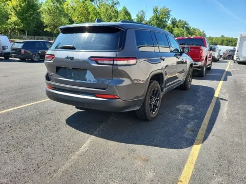 More photos of 2024 Jeep Grand Cherokee L Altitude at Zeigler GMC of Holland, MI