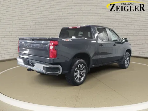 More photos of 2022 Chevrolet Silverado 1500 LT at Zeigler GMC of Holland, MI