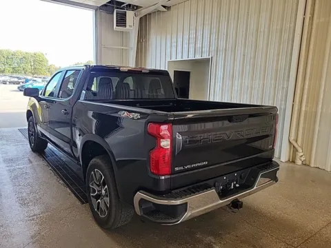 Photos of 2022 Chevrolet Silverado 1500 LT for sale in Holland, MI at Zeigler GMC of Holland