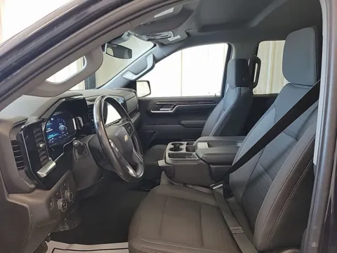 More photos of 2022 Chevrolet Silverado 1500 LT at Zeigler GMC of Holland, MI