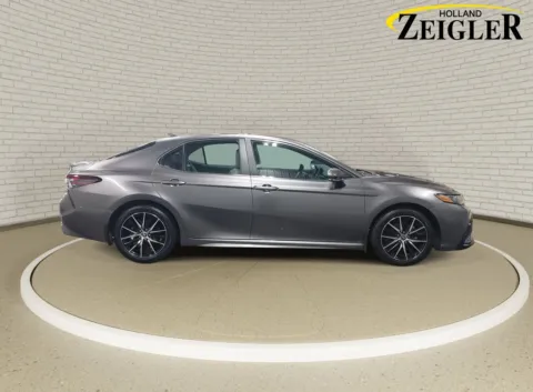 More photos of 2024 Toyota Camry SE at Zeigler GMC of Holland, MI