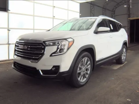 White 2024 GMC Terrain SLT for sale in Holland, MI