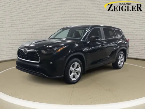 Black 2023 Toyota Highlander L for sale in Holland, MI