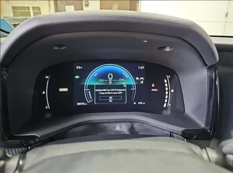 More photos of 2025 Toyota Camry SE at Zeigler GMC of Holland, MI