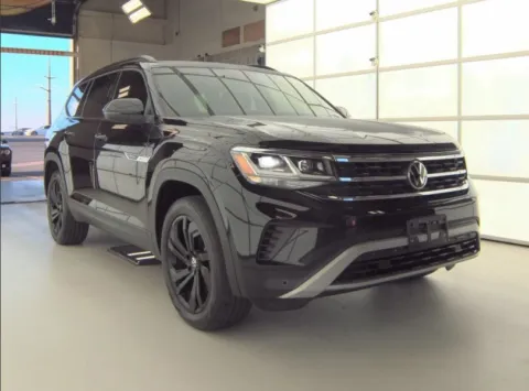 More photos of 2022 Volkswagen Atlas 3.6L V6 SE w/Technology at Zeigler GMC of Holland, MI