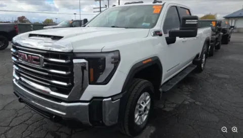 White 2024 GMC Sierra 2500HD SLE for sale in Holland, MI