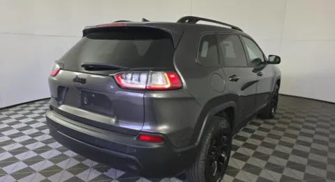 More photos of 2023 Jeep Cherokee Altitude at Zeigler Hyundai of Holland, MI