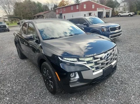 More photos of 2023 Hyundai Santa Cruz SEL at Zeigler Hyundai of Holland, MI