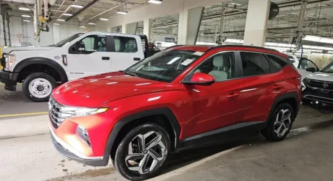 Red 2023 Hyundai Tucson SEL for sale in Holland, MI