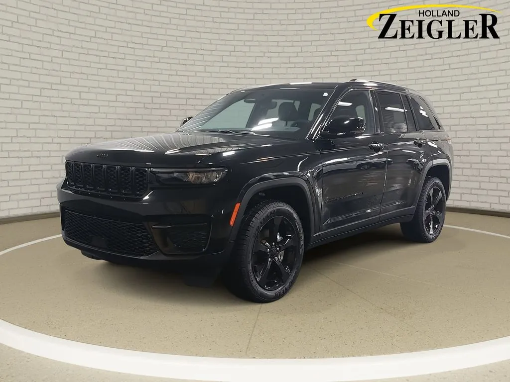 Black 2023 Jeep Grand Cherokee Altitude for sale in Holland, MI