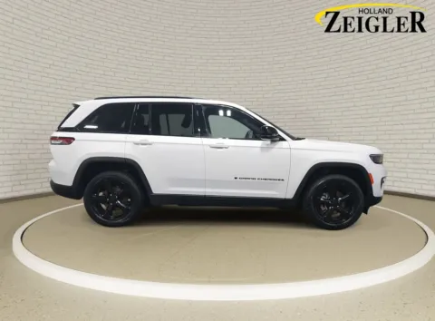 More photos of 2023 Jeep Grand Cherokee Altitude X at Zeigler Hyundai of Holland, MI