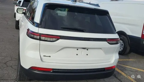 Another view of 2023 Jeep Grand Cherokee Altitude X for sale in Holland, MI at Zeigler Hyundai of Holland