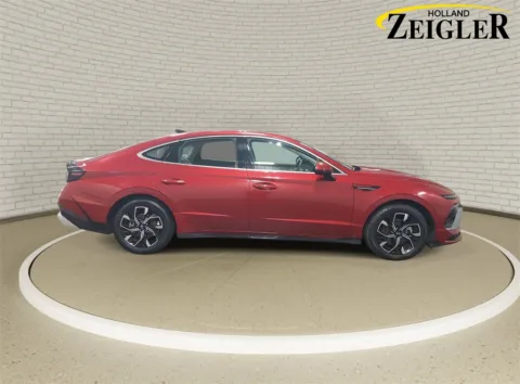 More photos of 2025 Hyundai Sonata SEL at Zeigler Hyundai of Holland, MI