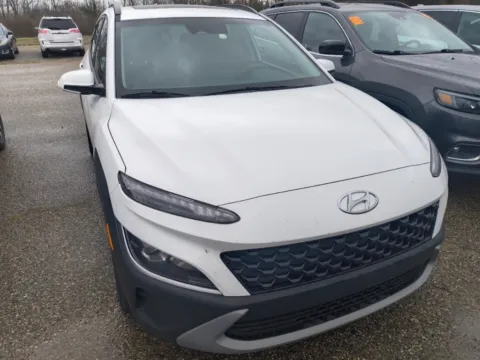 White 2023 Hyundai Kona SEL for sale in Holland, MI