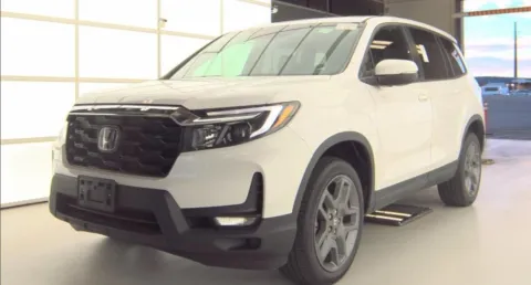 White 2023 Honda Passport EX-L for sale in Holland, MI